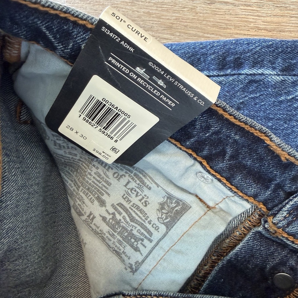 Levi's 501 Curve Jeans Womens W28 L30 Medium Wash Blue High Rise Straight Denim - Picture 9 of 9